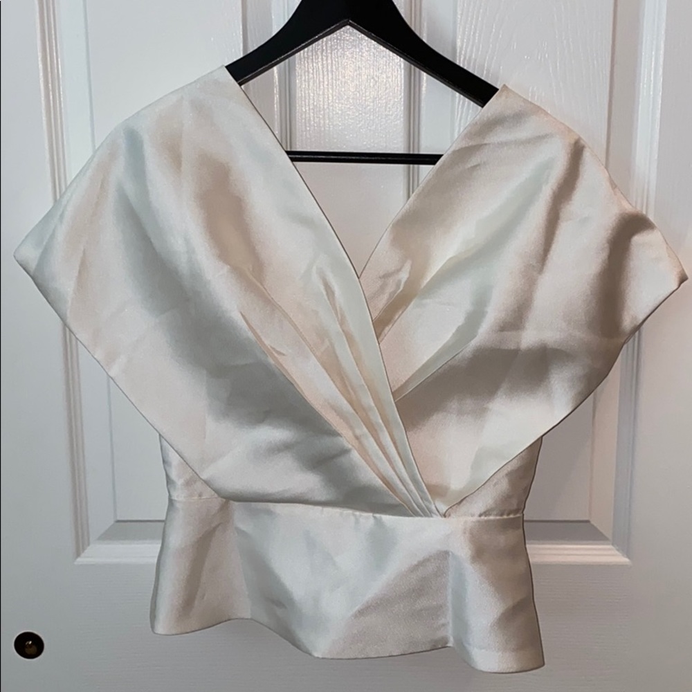 (NEW!) MISS LOLA | Sleeveless satin top